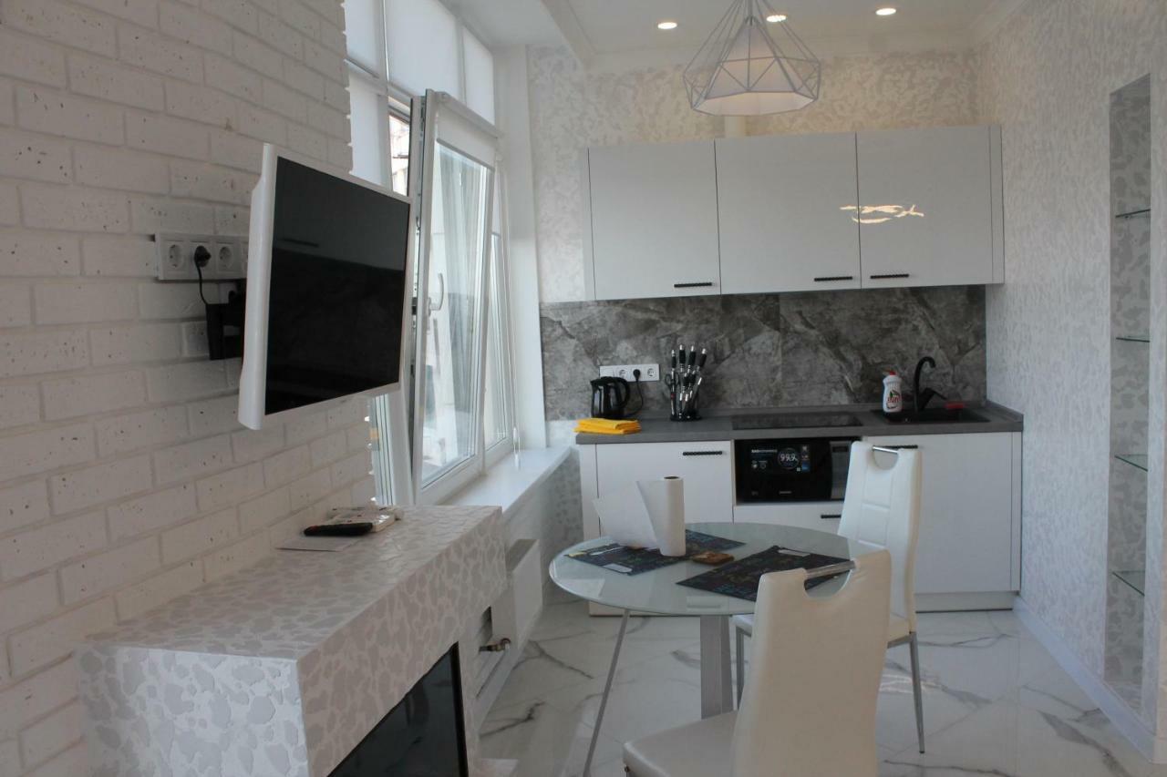 M&P Vip Appartments In Arkadia オデッサ エクステリア 写真