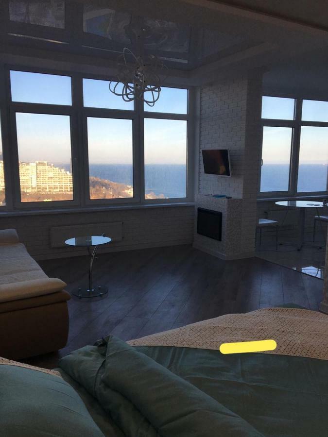 M&P Vip Appartments In Arkadia オデッサ エクステリア 写真