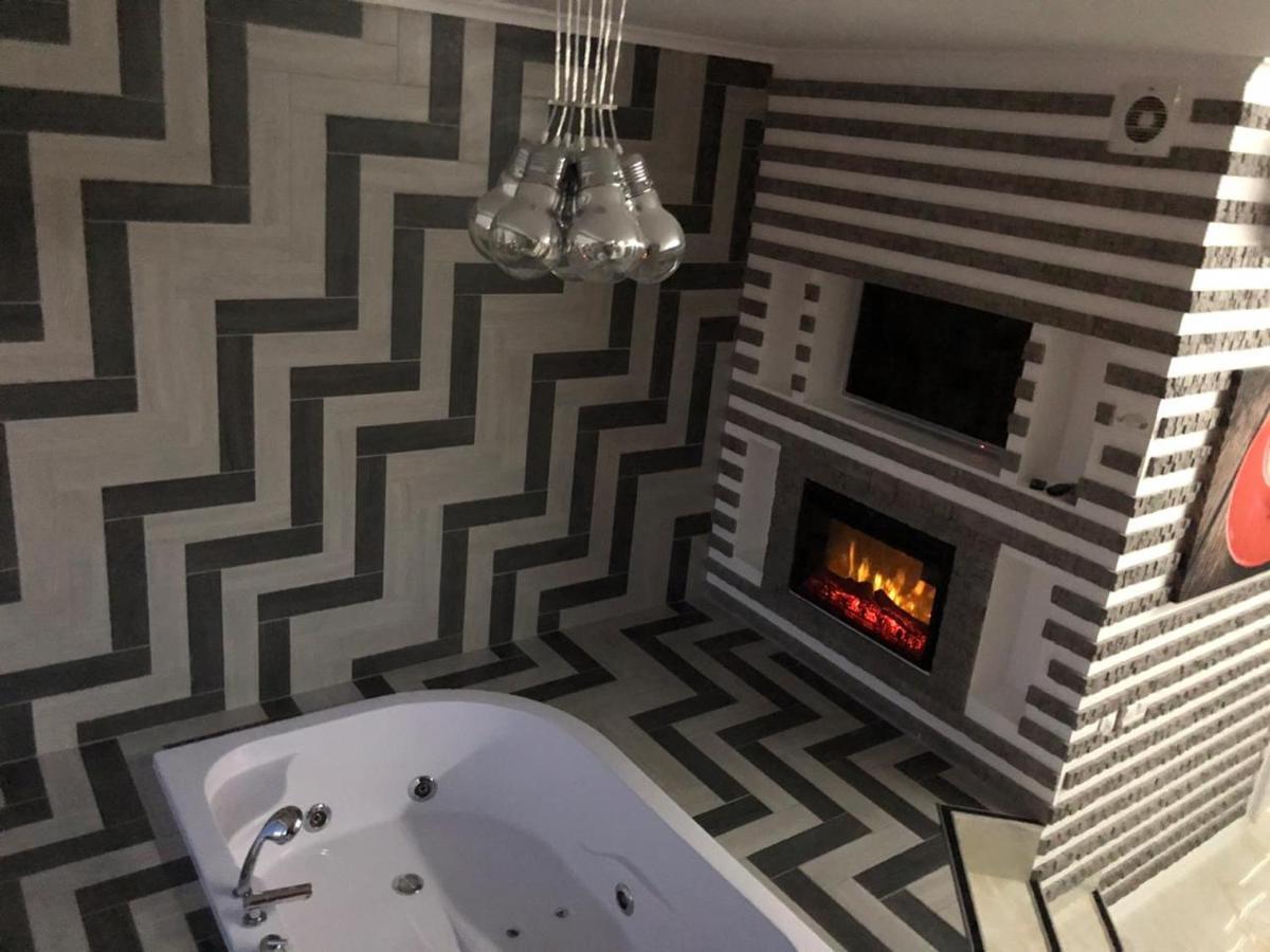 M&P Vip Appartments In Arkadia オデッサ エクステリア 写真