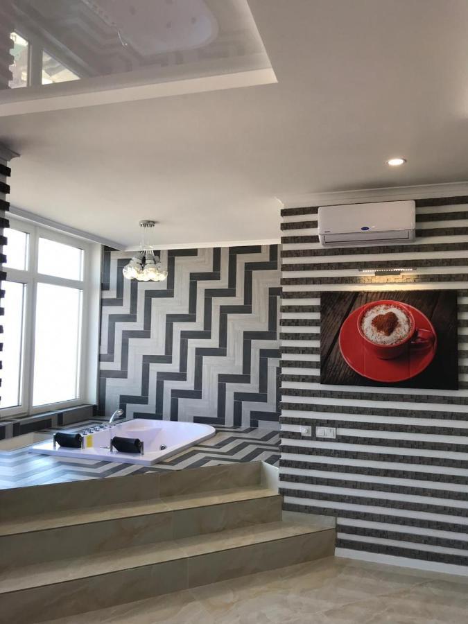 M&P Vip Appartments In Arkadia オデッサ エクステリア 写真