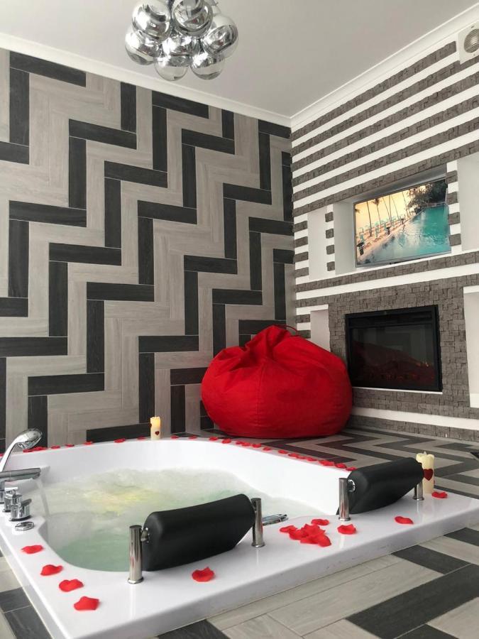 M&P Vip Appartments In Arkadia オデッサ エクステリア 写真